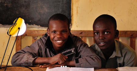 Enfants-solaire-Afrique