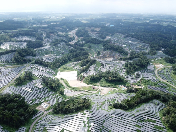 Kyocera_centrale_solaire de Kanoya Osaki Solar Hills