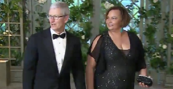 Tim_Cook_Lisa_Jackson_Apple