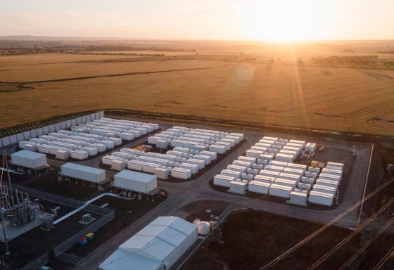 VictoriaBigBatteryNeoenSunset2