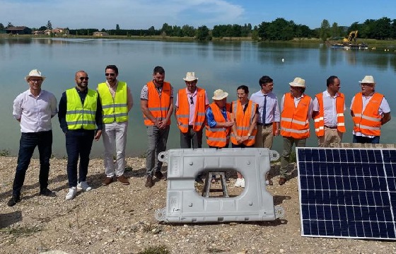 Amarenco_premier_flotteur_560Paint