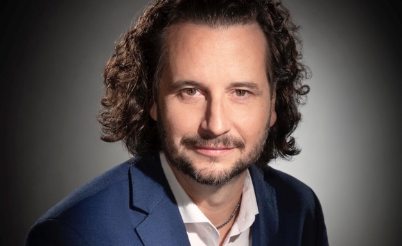 FERRARI Francois Avocat 580