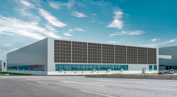 K2 WallPV - la nouvelle solution système pour les façades de bâtiments