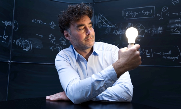 Professor Henry Snaith Oxford