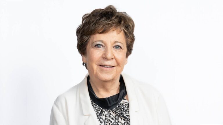 Débat d’idées/ Le solaire (et les EnR) va (vont) sauver l’industrie et les ménages français par Corinne Lepage Avocate associé et Présidente